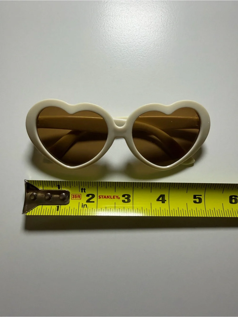 Variety/Multi Pack (4) Kids Heart Shaped Sunglasses Pink Purple Beige Gray‎